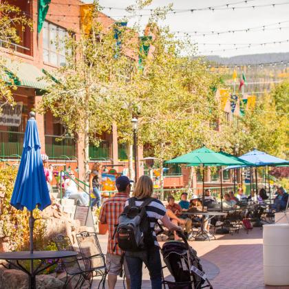 Shoping and Dining at Cooper Creek Square