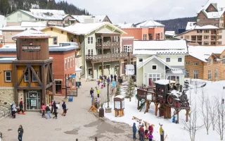 Shopping and Dining at the Village at Winter Park