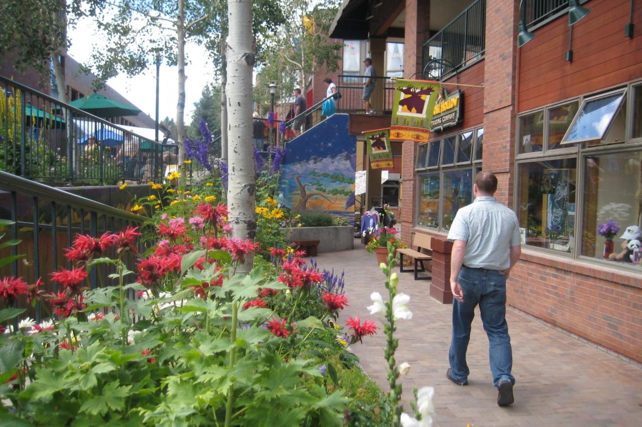 Cooper Creek Square in Winter Park, Colorado Shop and Dine at Cooper Creek Square in Winter Park, Colorado