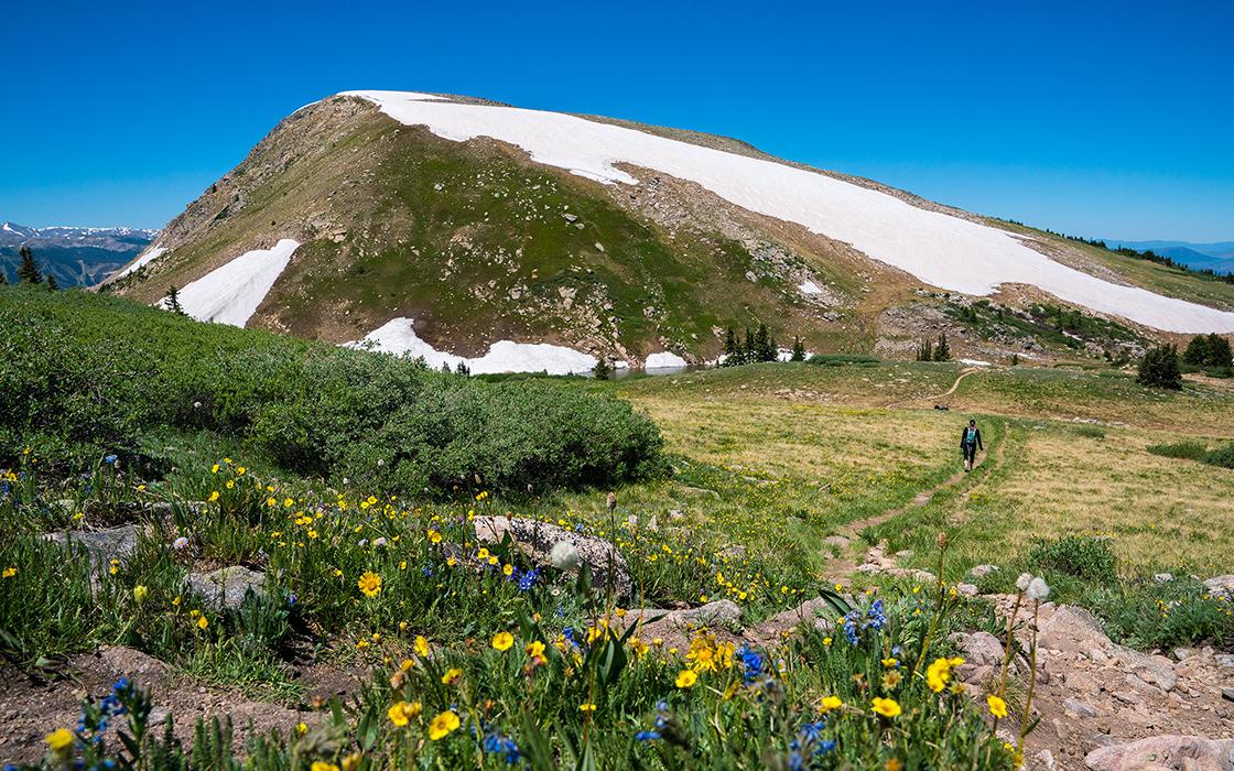 hiking to corona lake in winter park colorado
