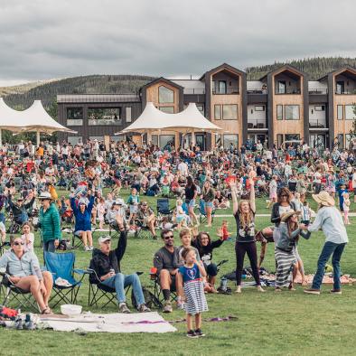 winter park event center with groups of people