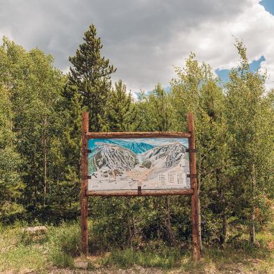 granby ranch entrance with sign