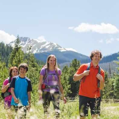 Family_Hike.jpg Family_Hike.jpg