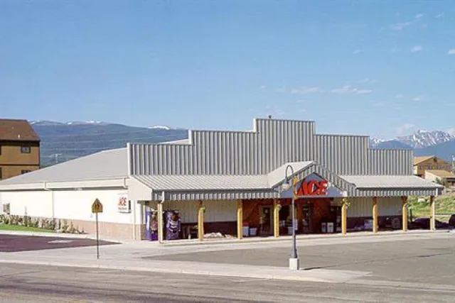 Fraser Valley Ace Hardware Photo