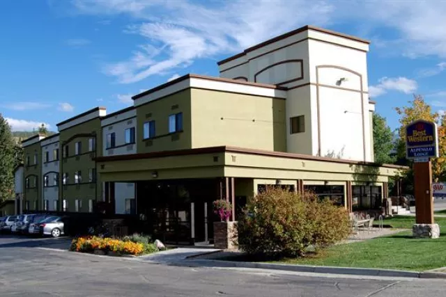 Come see us in summer!  We're one block from summer concert venue. Photo 2