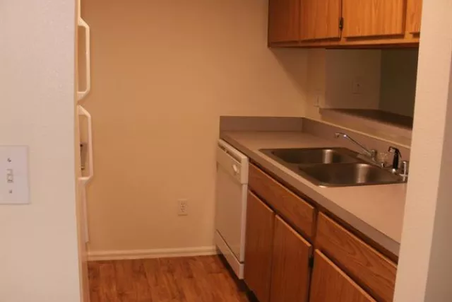 Kitchen Photo 3