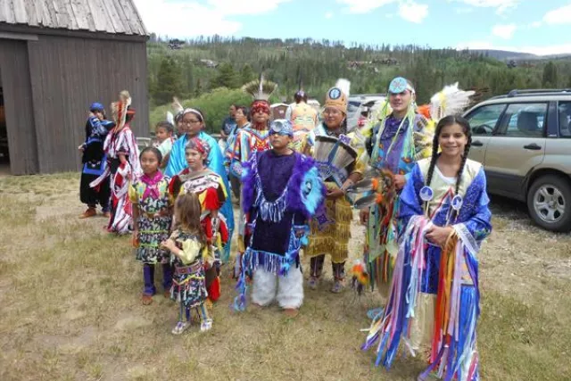 Medicine Heart Native Dancers at the museum Photo 3