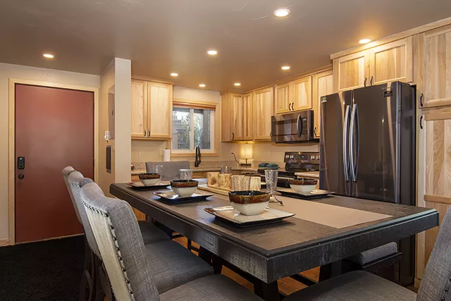 SWP Beaver Village condo with dining room Photo