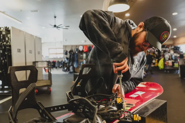 XSports Ski Broker Snowboard Rentals Photo 5