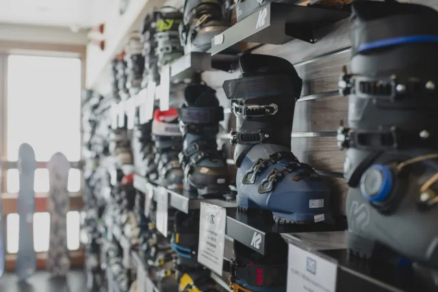 XSports Ski and Snowboard Boots Photo 10