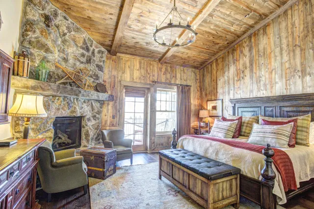 Devil's Thumb Ranch Resort & Spa King Room Fireplace Photo 15