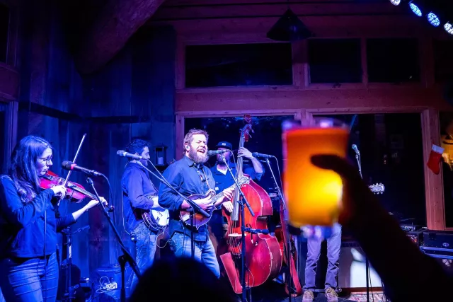 Mountaintop Aprés Photo 2