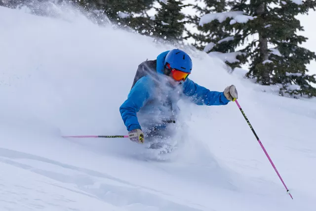 Ski powder with us! Photo 6