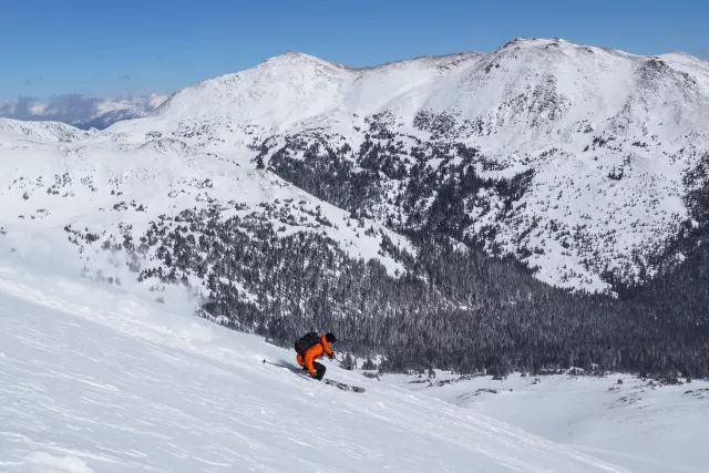 Jones Pass Snowcat Tours: Skiing & Riding at its finest Photo 5