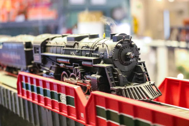 Check out the steam on this model locomotive! Photo 9