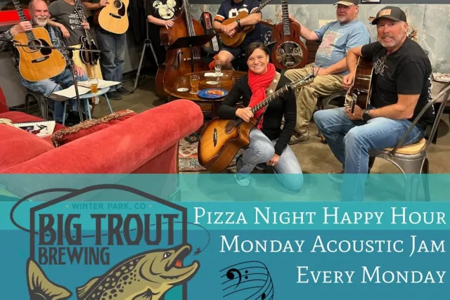 Monday Pizza Night Happy Hour Photo