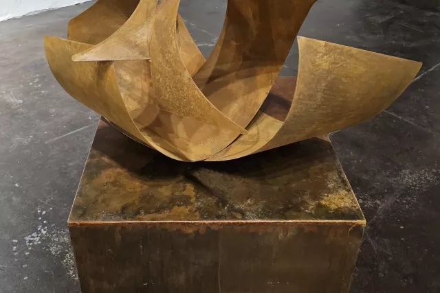 Yin-Yang Steel Sculpture Photo 3