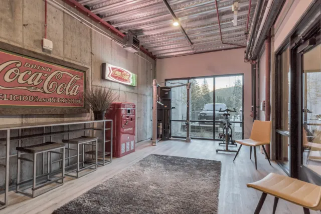 The U9200 Club Photo 8