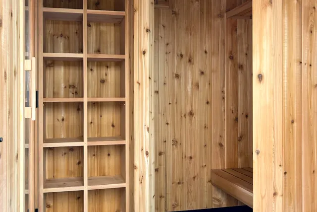 Howling Moon Sauna Photo 4