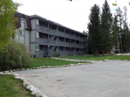 Hi Country Haus building 18