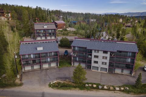 Timber Run summer exterior