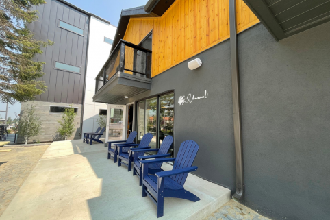 Outdoor Seating at Gravity Haus Winter Park