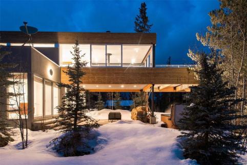 Modern Luxury Chalet on the River