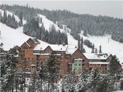 Zephyr Mountain Lodge
