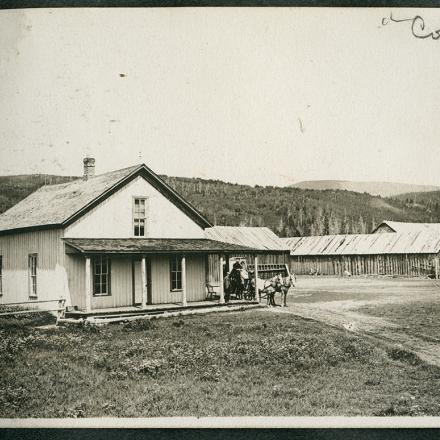 Historical image of Cozen's Museum courtesy of Grand County Historical Association